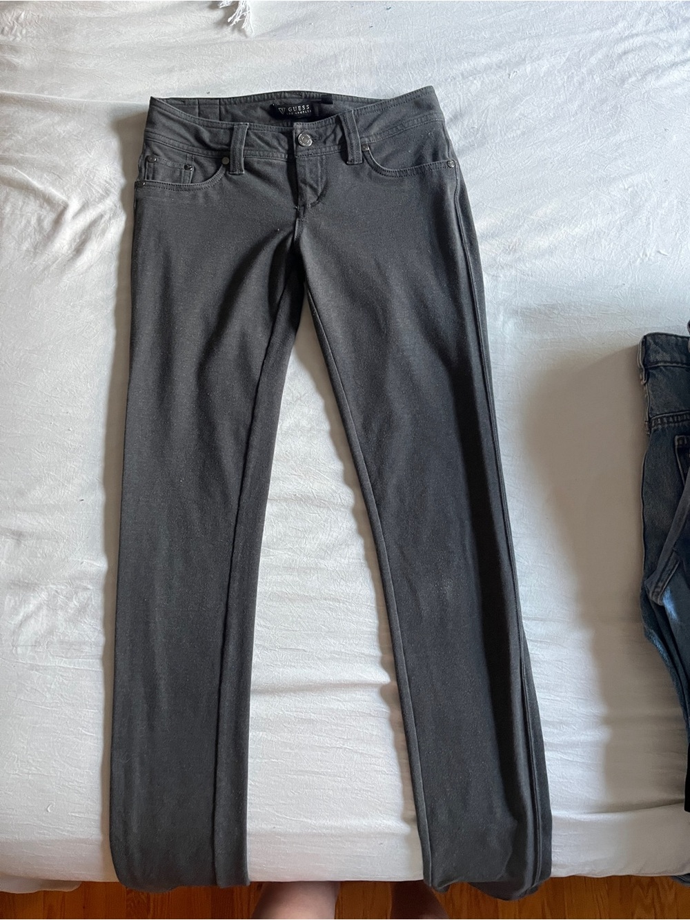 GUESS Women's Charcoal Skinny Stretch Pants